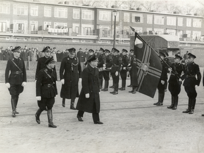 97839 Afbeelding van de inspectie van de erewacht van de W.A. (Weer Afdeling van de Nationaal Socialistische Beweging), ...
